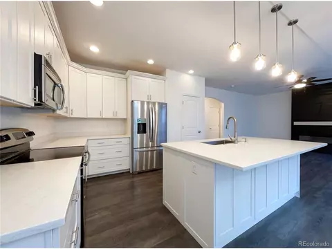Kitchen - 745 Mount Massive St, Berthoud, CO 80513 photo 4 of 6