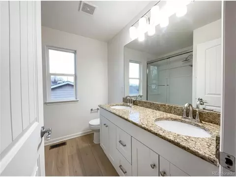 Bath - 745 Mount Massive St, Berthoud, CO 80513 photo 5 of 7