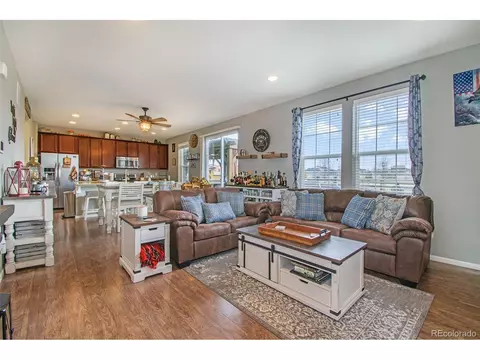 19130 E Pacific Pl, Aurora, CO 80013 photo 3