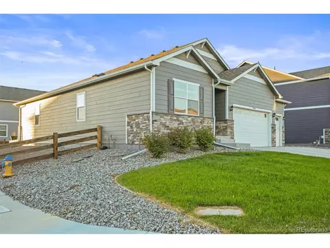 233 Coyote St, Bennett, CO 80102 photo 4