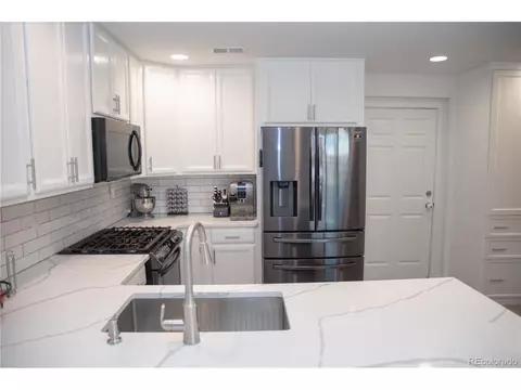 9841 E 56th Pl, Denver, CO 80238 photo 4