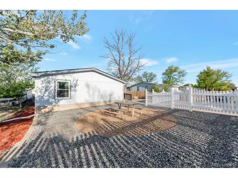 570 1st St, Bennett, CO 80102 photo 2
