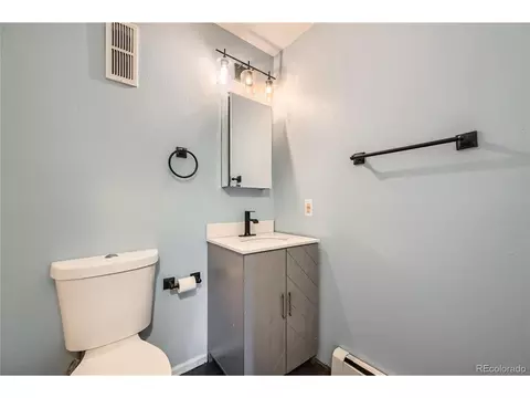 Bath - 1830 22nd St #15, Boulder, CO 80302 photo 2 of 2