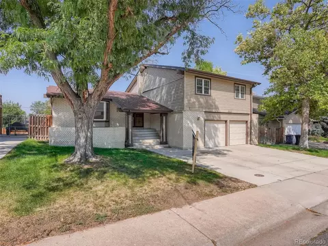 8703 E Doane Pl, Denver, CO 80231 photo 2