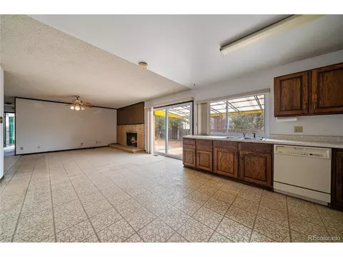 12993 Elgin Pl, Denver, CO 80239 photo 8