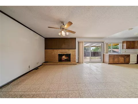 12993 Elgin Pl, Denver, CO 80239 photo 5