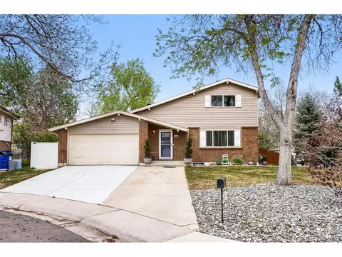 8901 W Radcliffe Pl, Littleton, CO 80123