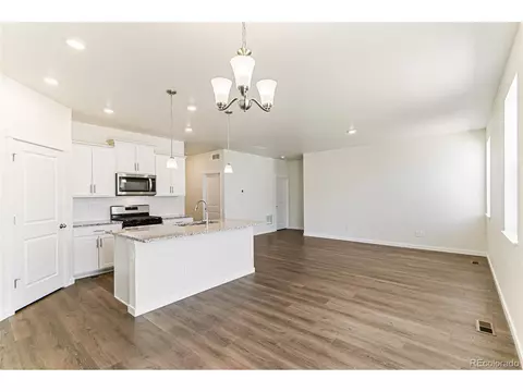 7595 E 159th Pl, Thornton, CO 80602 photo 11