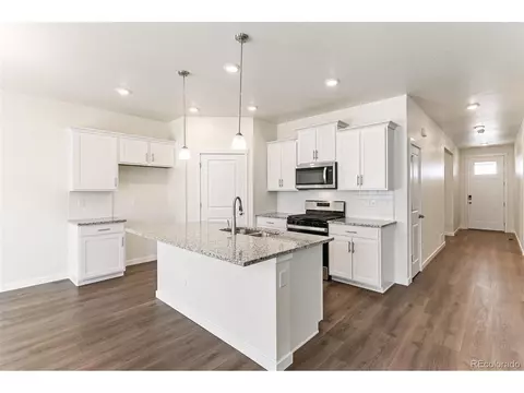 7595 E 159th Pl, Thornton, CO 80602 photo 9