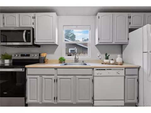 545 Stuart St, Denver, CO 80204 photo 9