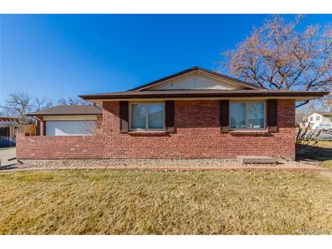 8593 Gray Ct, Arvada, CO 80003 photo 2
