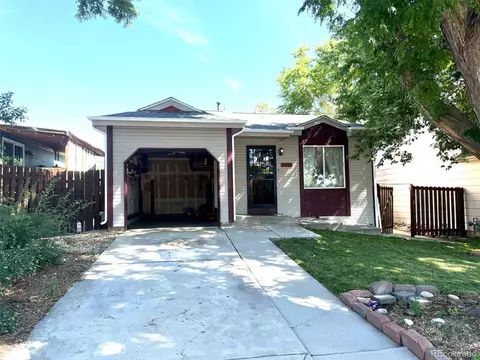 17843 E Columbia Ave, Aurora, CO 80013