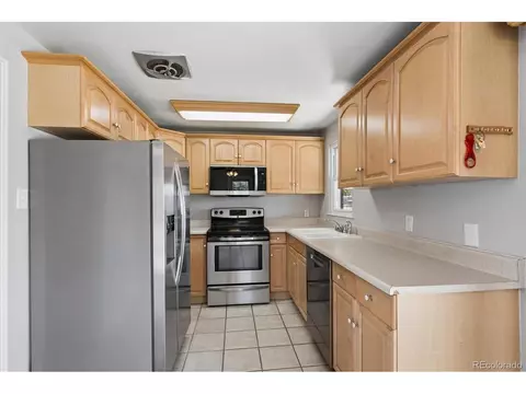 Kitchen - 9000 Gyda Dr, Arvada, CO 80002 photo 2 of 2
