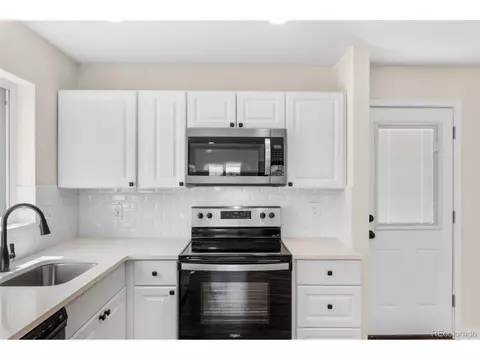 3401 Cherry St, Denver, CO 80207 photo 23
