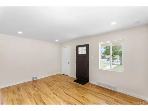 3401 Cherry St, Denver, CO 80207 photo 14