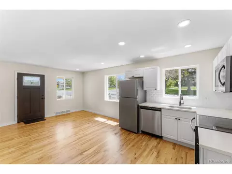 3401 Cherry St, Denver, CO 80207 photo 18
