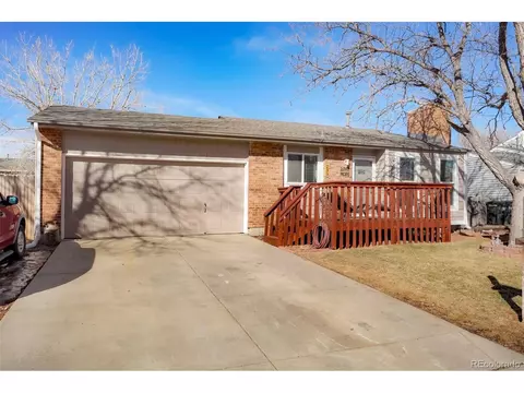 233 Madison Dr, Bennett, CO 80102 photo 2