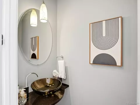 Bath - 471 24th St, Denver, CO 80205 photo 1 of 7