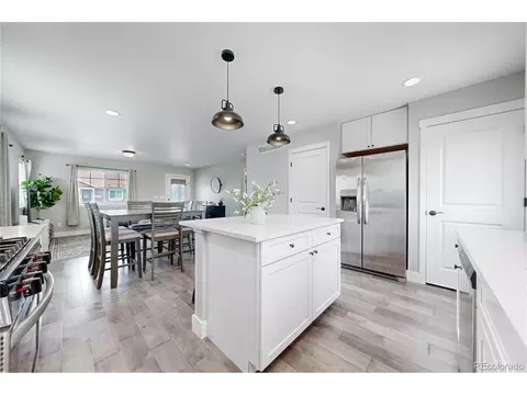 Kitchen - 2652 Diamondback Dr, Berthoud, CO 80513 photo 3 of 4