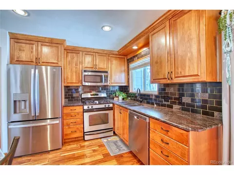 Kitchen - 15953 E Baltic Pl, Aurora, CO 80013 photo 2 of 2