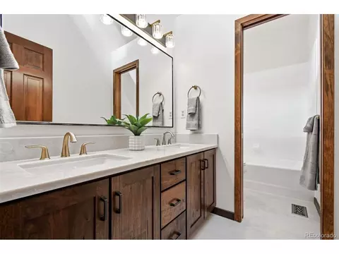 Bath - 5904 Meadowbrook Dr, Morrison, CO 80465 photo 5 of 6