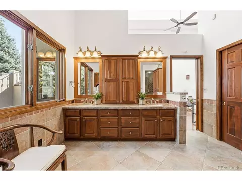 Bath - 5904 Meadowbrook Dr, Morrison, CO 80465 photo 3 of 6