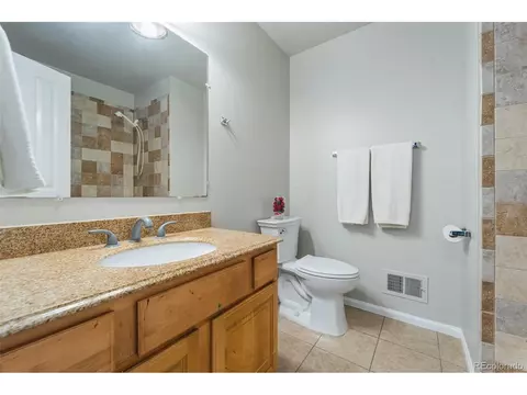 Bath - 14990 E 10th Ave, Aurora, CO 80011 photo 1 of 1