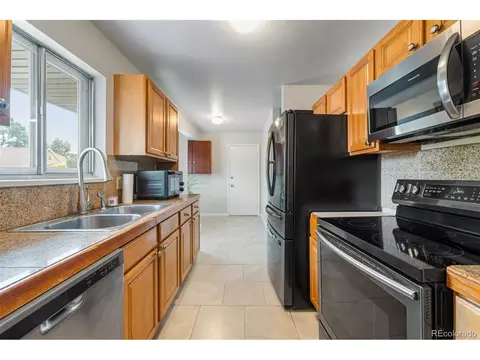 Kitchen - 14990 E 10th Ave, Aurora, CO 80011 photo 1 of 5