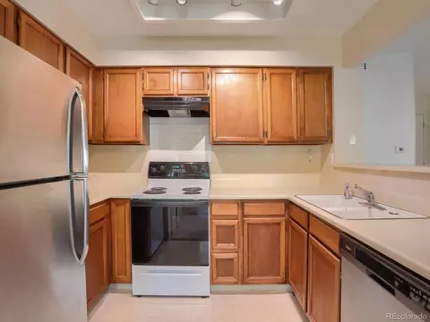 Kitchen - 4819 White Rock Cir #E, Boulder, CO 80301 photo 1 of 2