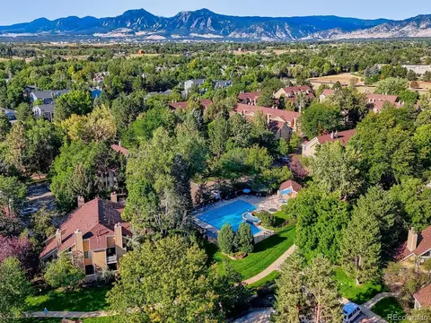 View/Area - 4819 White Rock Cir #E, Boulder, CO 80301 photo 3 of 7