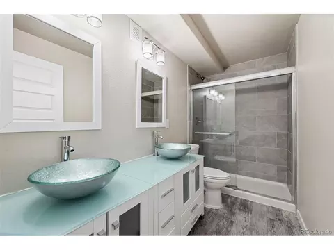 Bath - 5562 Clarence Dr, Windsor, CO 80550 photo 5 of 5