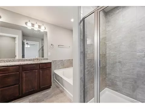 Bath - 5562 Clarence Dr, Windsor, CO 80550 photo 3 of 5