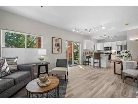 2895 W Riverwalk Cir #101, Littleton, CO 80123