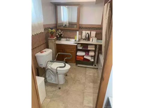 2959 N Birch St, Denver, CO 80207 photo 10