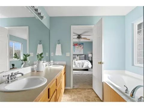 Bath - 9865 Buffalo St, Firestone, CO 80504 photo 3 of 5