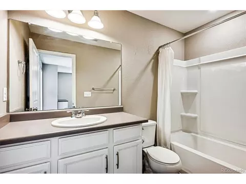 Bath - 21832 E Quincy Cir, Aurora, CO 80015 photo 3 of 3