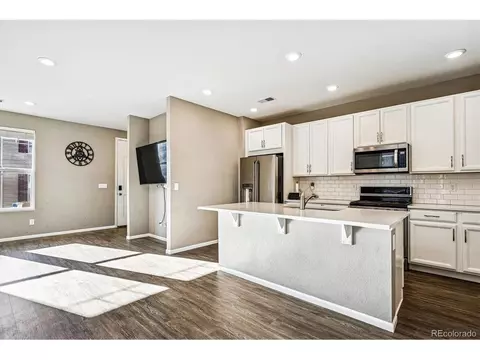 Kitchen - 21832 E Quincy Cir, Aurora, CO 80015 photo 3 of 4