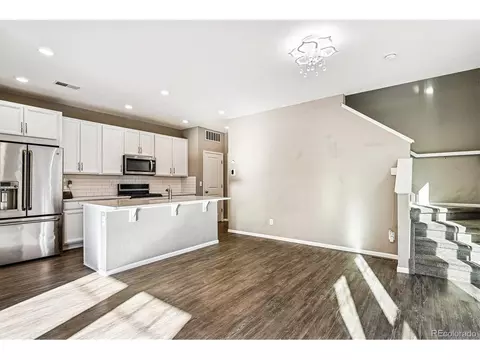 Kitchen - 21832 E Quincy Cir, Aurora, CO 80015 photo 2 of 4