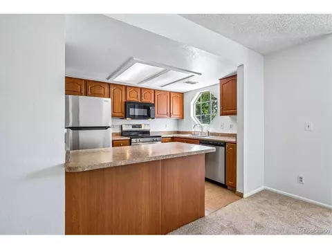 Kitchen - 12583 E Pacific Cir #D, Aurora, CO 80014 photo 1 of 8