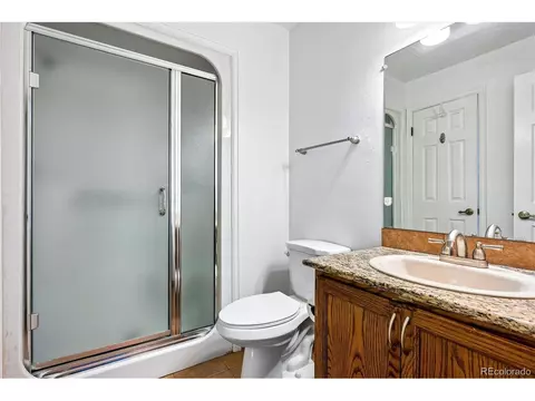 Bath - 12583 E Pacific Cir #D, Aurora, CO 80014 photo 4 of 4