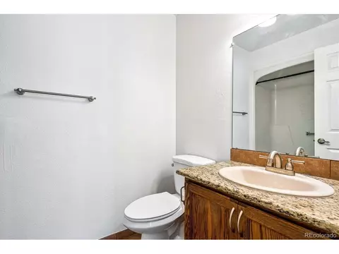 Bath - 12583 E Pacific Cir #D, Aurora, CO 80014 photo 1 of 4