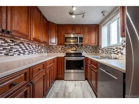 8060 W 9th Ave #103, Lakewood, CO 80214