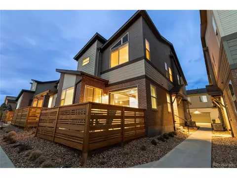 19481 E Sunset Cir, Centennial, CO 80015 photo 2