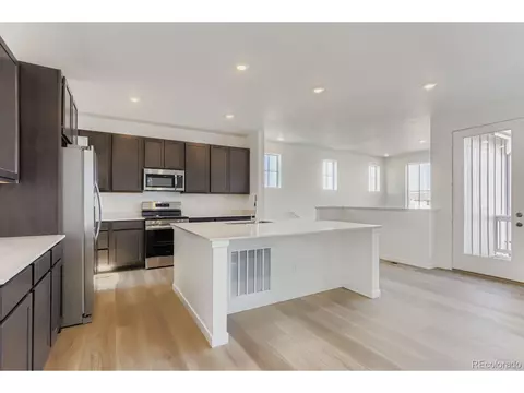 6827 E 149th Ave, Thornton, CO 80602 photo 3
