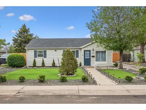 1036 Vaughn St, Aurora, CO 80011