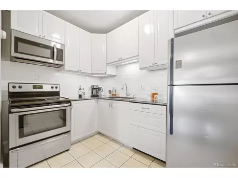 Kitchen - 521 E 14th Ave #18, Denver, CO 80203 photo 2 of 4
