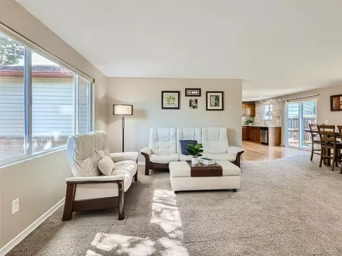 4693 E Weaver Cir, Centennial, CO 80121 photo 2