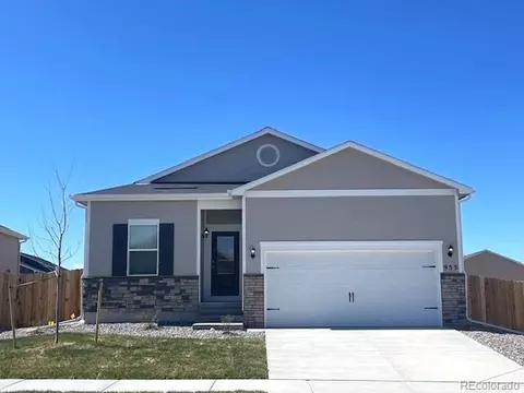 955 Payton Ave, Fort Lupton, CO 80621