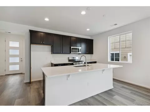 27565 E Archer Ave, Aurora, CO 80018 photo 4