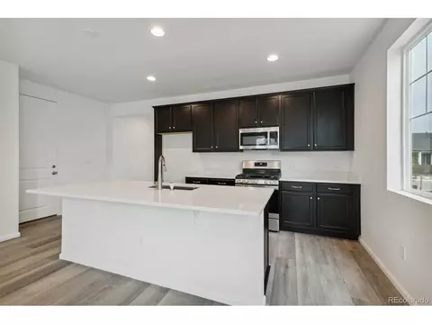 27565 E Archer Ave, Aurora, CO 80018 photo 5